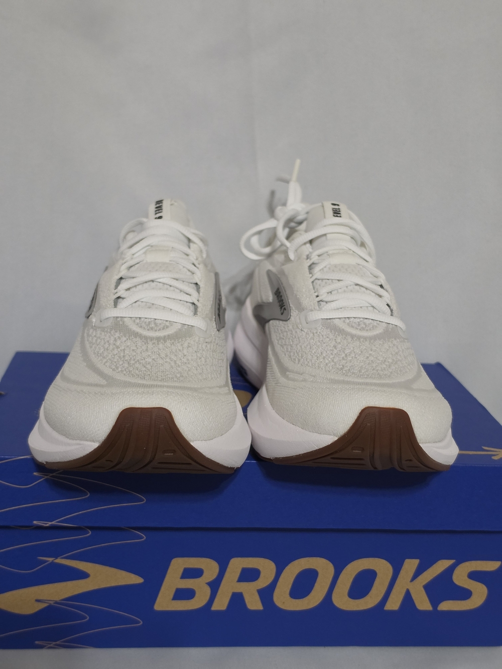 BROOKS Revel 9 White Gray Athletic Running Shoes US Women Size 10.5 (NWOT) - Picture 6 of 16